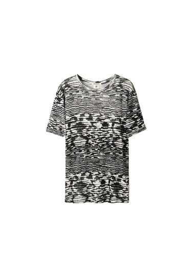 T-shirt ($40)
Photo courtesy of H&M
T-shirt ($40)
Photo courtesy of H&M