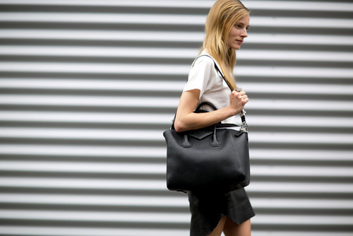 Toting a Givenchy always adds luxe to a look.
Toting a Givenchy always adds luxe to a look.