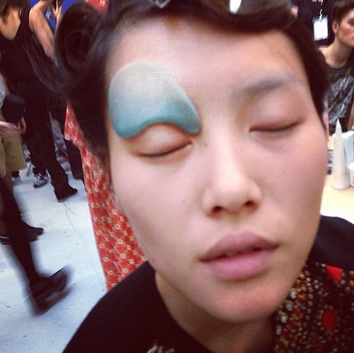 Liu Wen's makeup for Gareth Pugh was so dramatic, she had to share.
Source: Instagram user liuwenlw
Liu Wen's makeup for Gareth Pugh was so dramatic, she had to share.
Source: Instagram user liuwenlw