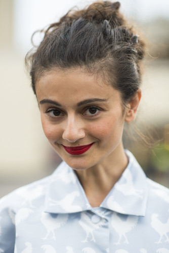 A kinky topknot and red lips? The entire look screams Parisian chic.
Source: Le 21ème | Adam Katz Sinding
A kinky topknot and red lips? The entire look screams Parisian chic.
Source: Le 21ème | Adam Katz Sinding