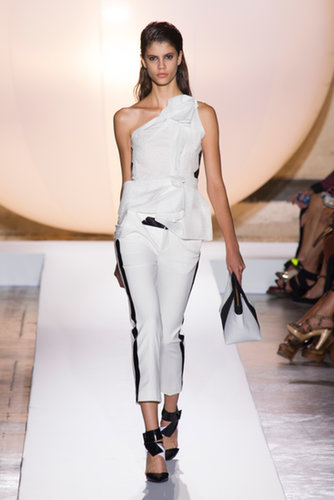 Roland Mouret Spring 2014
Roland Mouret Spring 2014