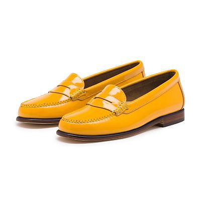 Fall means preppy, and preppy means penny loafers. The style has been returning slowly, and the latest styles from Bass ($128) offer the classic body shape in a bright, glossy color that's perfect for the girl who wants to wear something that no one else has on.
— LM
Fall means preppy, and preppy means penny loafers. The style has been returning slowly, and the latest styles from Bass ($128) offer the classic body shape in a bright, glossy color that's perfect for the girl who wants to wear something that no one else has on.
— LM