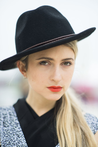 You don't have to wait for Spring to try out the orange lipstick trend. Just pair it with your Fall neutrals.
Source: Le 21ème | Adam Katz Sinding
You don't have to wait for Spring to try out the orange lipstick trend. Just pair it with your Fall neutrals.
Source: Le 21ème | Adam Katz Sinding
