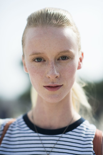 A slicked-back ponytail pairs nicely with fresh-faced makeup.
Source: Le 21ème | Adam Katz Sinding
A slicked-back ponytail pairs nicely with fresh-faced makeup.
Source: Le 21ème | Adam Katz Sinding