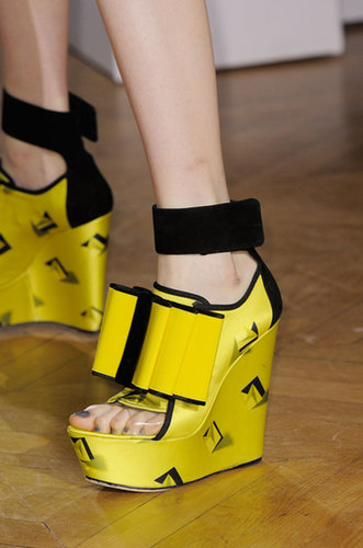 John Galliano Spring 2014
John Galliano Spring 2014