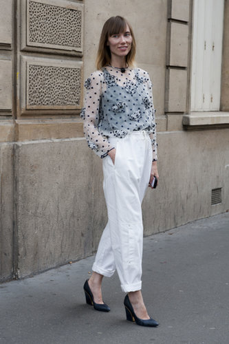 Anya Ziourova knows that adding a delicate blouse to easy trousers is a flawless outfit formula.
Anya Ziourova knows that adding a delicate blouse to easy trousers is a flawless outfit formula.