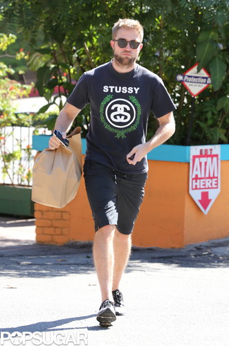 Even With a Scraggly Beard, Robert Pattinson Is Still Hot Even With a Scraggly Beard, Robert Pattinson Is Still Hot