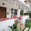 California Dreaming: Tour This Charming Bungalow