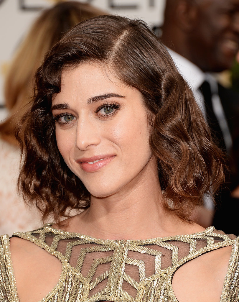 Lizzy Caplan's retro waves were so fetch.
Lizzy Caplan's retro waves were so fetch.