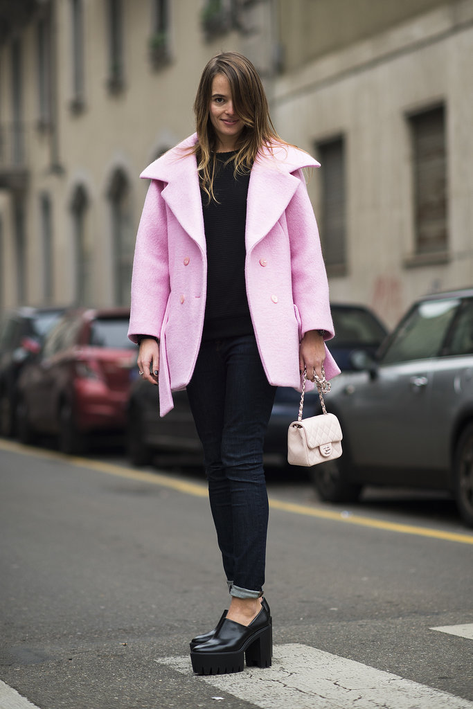 Dark denim and black platforms got a perky finish via her powder-pink coat.
Source: Le 21ème | Adam Katz Sinding
Dark denim and black platforms got a perky finish via her powder-pink coat.
Source: Le 21ème | Adam Katz Sinding