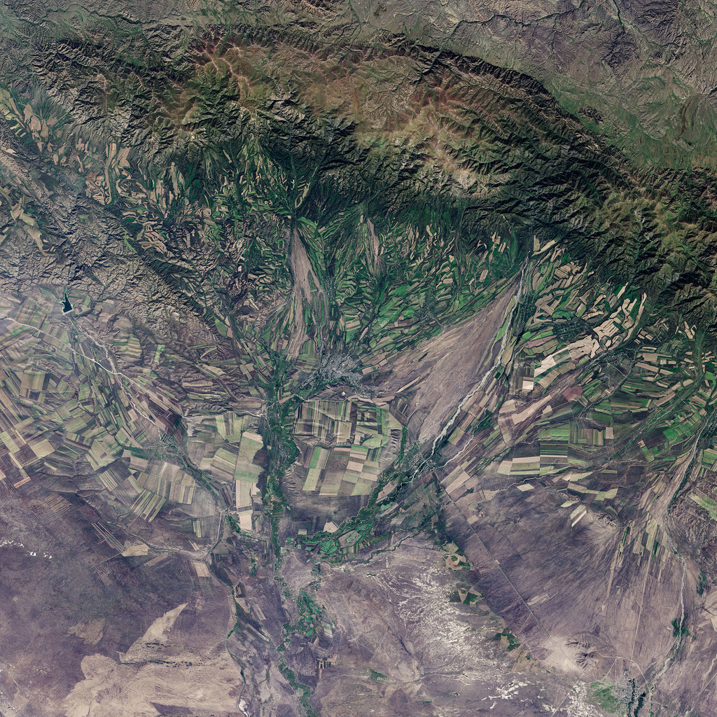 Has a photo of land ever looked prettier? You're looking at the harvest of eastern Kazakhstan taken Sep. 9, 2013, from the Landsat 8 satellite. We see several fields that are already harvested and bare and others that are dark green with pasture grasses or ripening crops.
Source: NASA
Has a photo of land ever looked prettier? You're looking at the harvest of eastern Kazakhstan taken Sep. 9, 2013, from the Landsat 8 satellite. We see several fields that are already harvested and bare and others that are dark green with pasture grasses or ripening crops.
Source: NASA