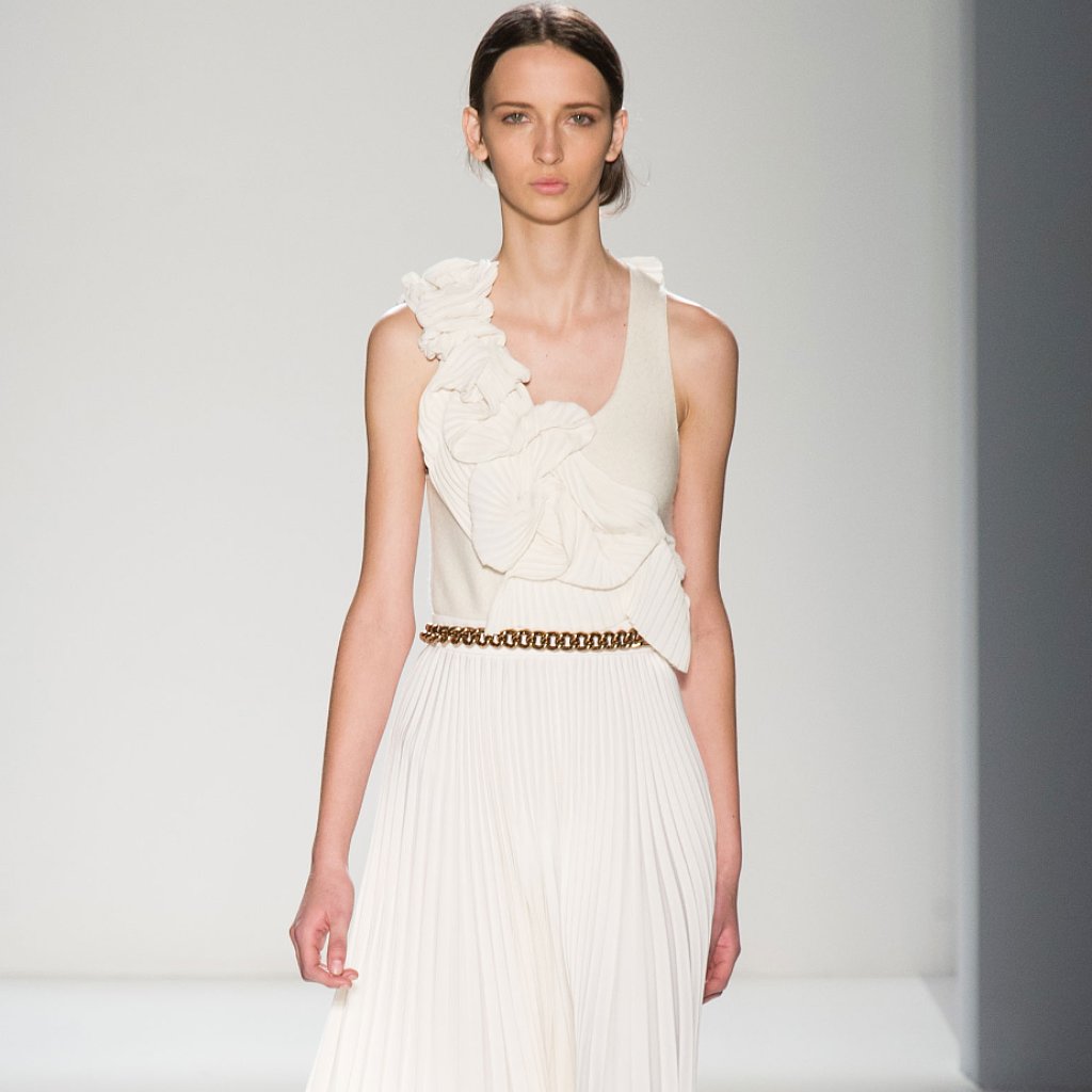 Victoria Beckham Fall 2014 Runway Show | NY Fashion Week Victoria Beckham Fall 2014 Runway Show | NY Fashion Week
