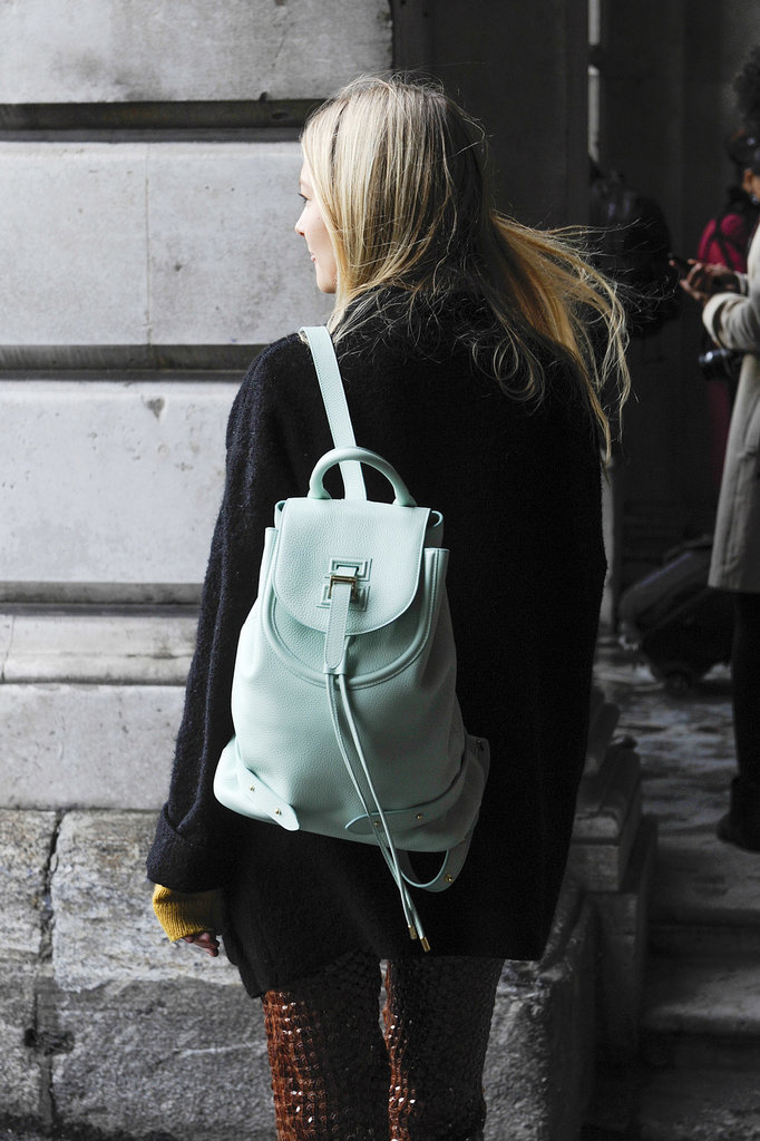 She gave us a glimpse of Spring with a mint-green backpack.
She gave us a glimpse of Spring with a mint-green backpack.