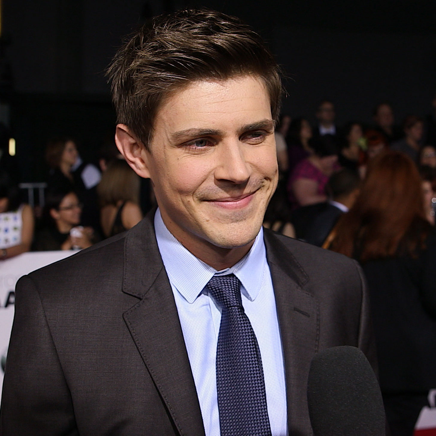 Why Chris Lowell Felt Like He Was Being Pranked at the Veronica Mars Premiere