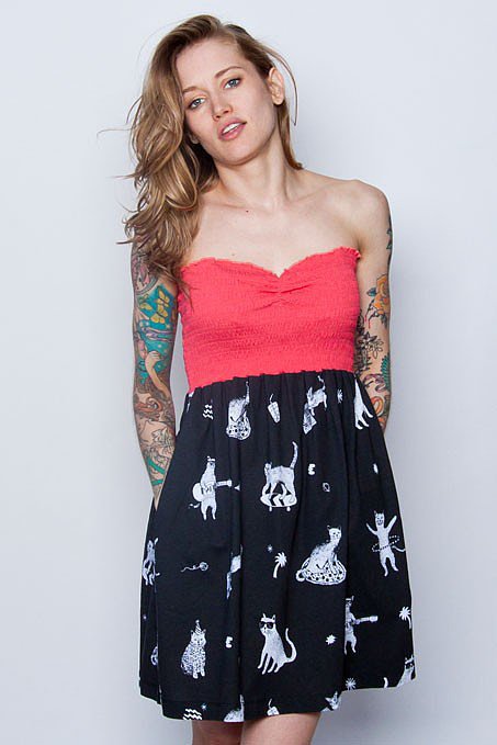 Cats doing hula hoop is just one reason to get this cat party dress ($26, originally $43).
Cats doing hula hoop is just one reason to get this cat party dress ($26, originally $43).