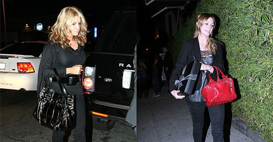Jessica and Ashlee Back in Black Jessica and Ashlee Back in Black