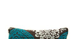 Throw Pillows: Accessorize Your Pad Throw Pillows: Accessorize Your Pad