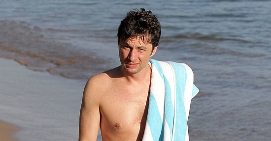 Shirtless Zach Braff And Donald Faison In Hawaii Pictures Popsugar Celebrity 