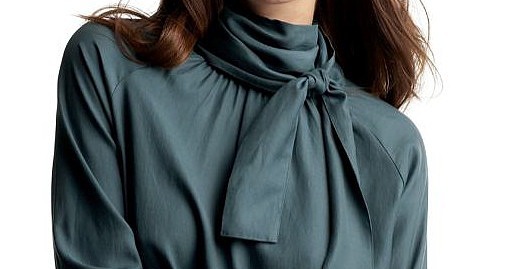 Gap European Collection Tie-Neck Pintuck Top: Love It or Hate It? Gap European Collection Tie-Neck Pintuck Top: Love It or Hate It?