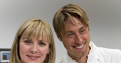 Kim Cattrall and Pals Heat Things Up In The Kitchen Kim Cattrall and Pals Heat Things Up In The Kitchen