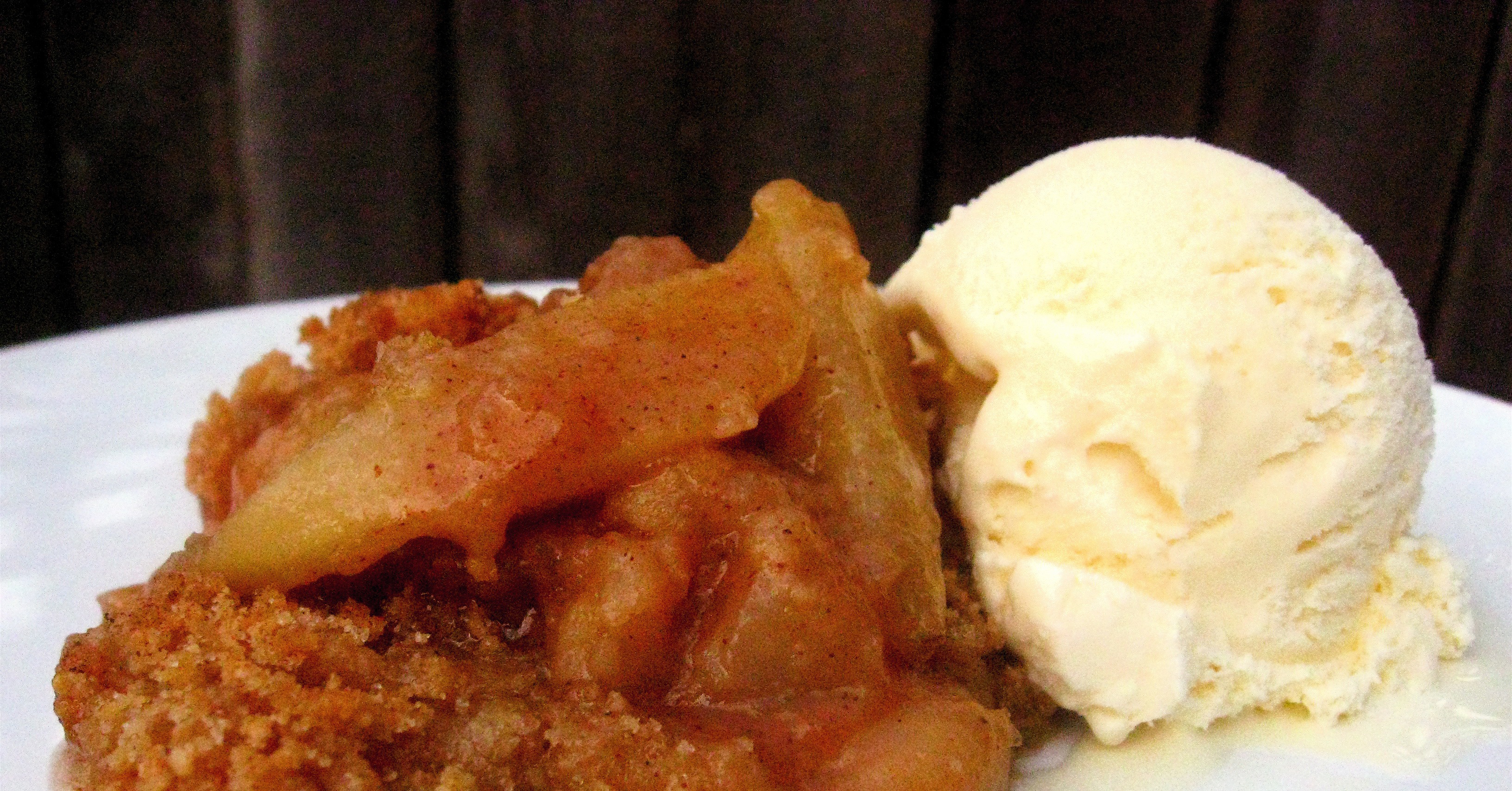 52 Weeks of Baking: Pear and Apple Pie Crumble 52 Weeks of Baking: Pear and Apple Pie Crumble