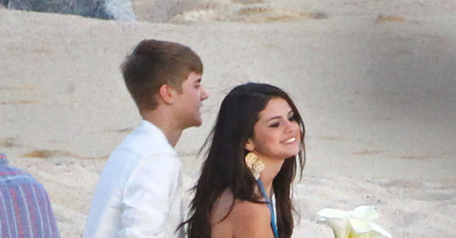 Selena Gomez And Justin Bieber Went To A Wedding Together Justin Bieber And Selena Gomez Make