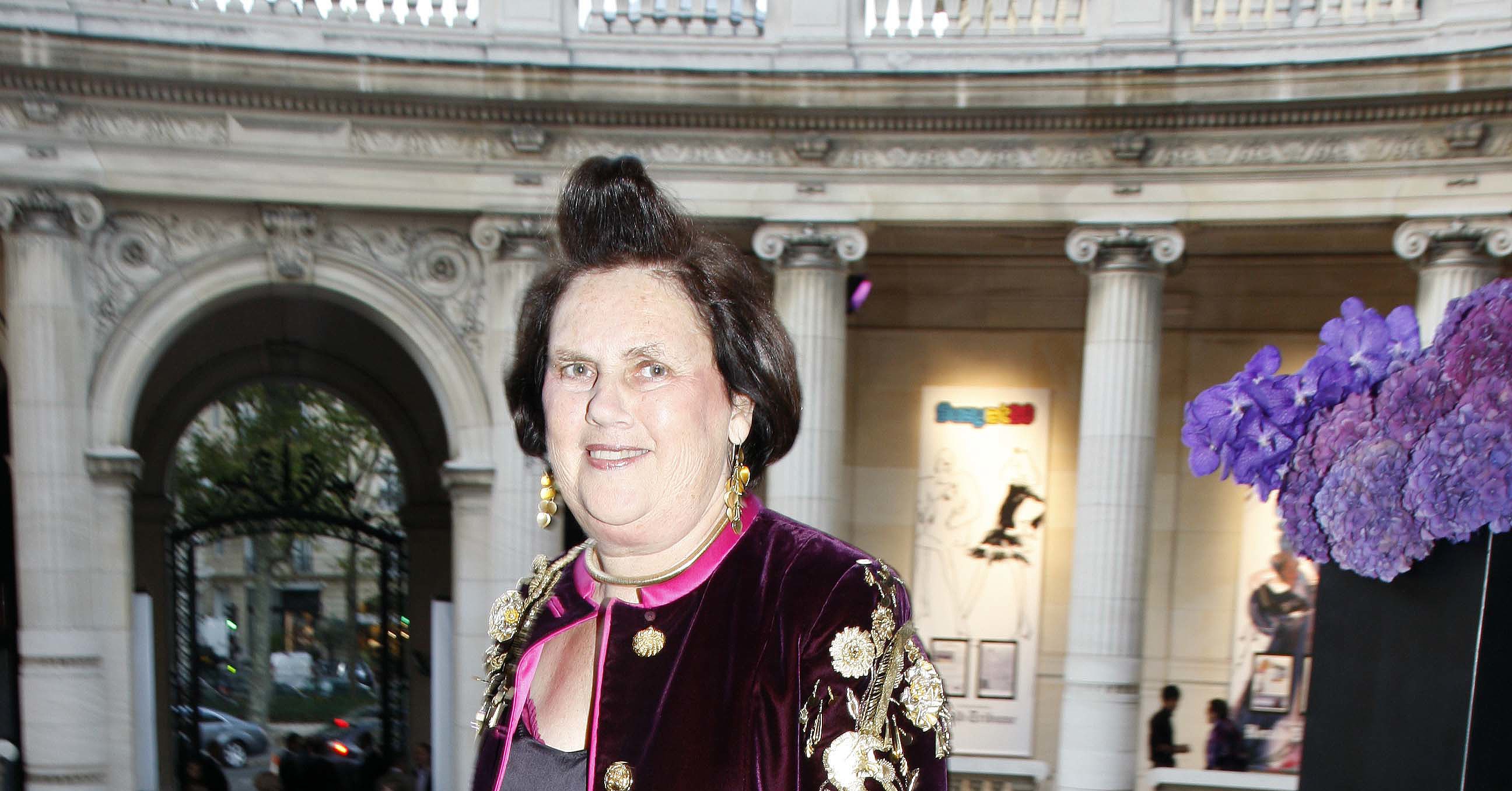 Fashion in 50 Seconds 9/25 with Suzy Menkes, Miss Dior Chérie and Burberry Fashion in 50 Seconds 9/25 with Suzy Menkes, Miss Dior Chérie and Burberry