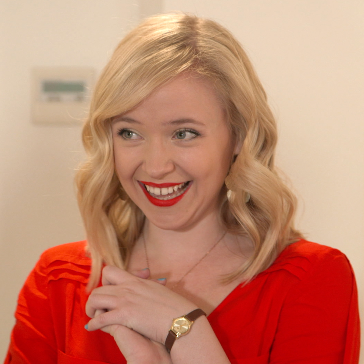 From Chinese Slang Teacher to Fashion Darling: Watch This Makeover!