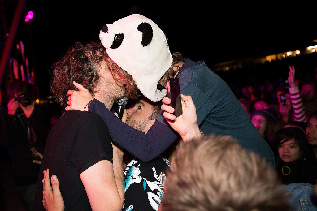 ChkChkChk got a kiss from a fan at Falls Festival in Lorne, Australia.
ChkChkChk got a kiss from a fan at Falls Festival in Lorne, Australia.