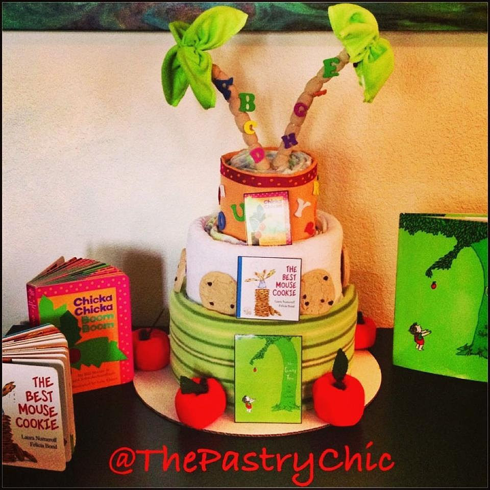 Book-Themed Diaper Cake Book-Themed Diaper Cake