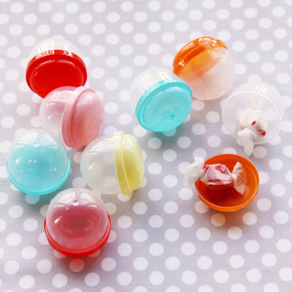 Vending Machine Capsule Favors Vending Machine Capsule Favors