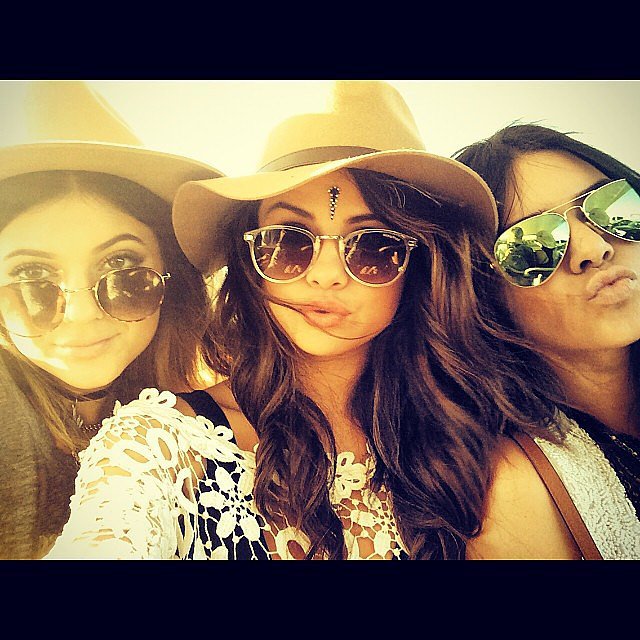 Selena Gomez got shady with Kendall and Kylie Jenner.
Source: Instagram user selenagomez
Selena Gomez got shady with Kendall and Kylie Jenner.
Source: Instagram user selenagomez