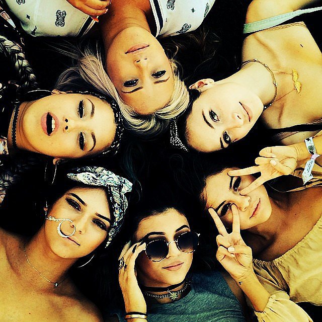 Selena Gomez got together with a bunch of friends.
Source: Instagram user selenagomez
Selena Gomez got together with a bunch of friends.
Source: Instagram user selenagomez