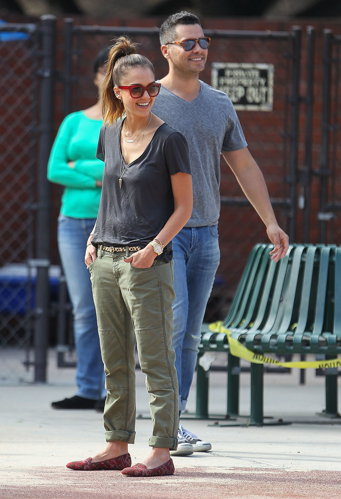 Jessica Alba in Army-Green Khakis and Printed Driving Loafers Jessica Alba in Army-Green Khakis and Printed Driving Loafers