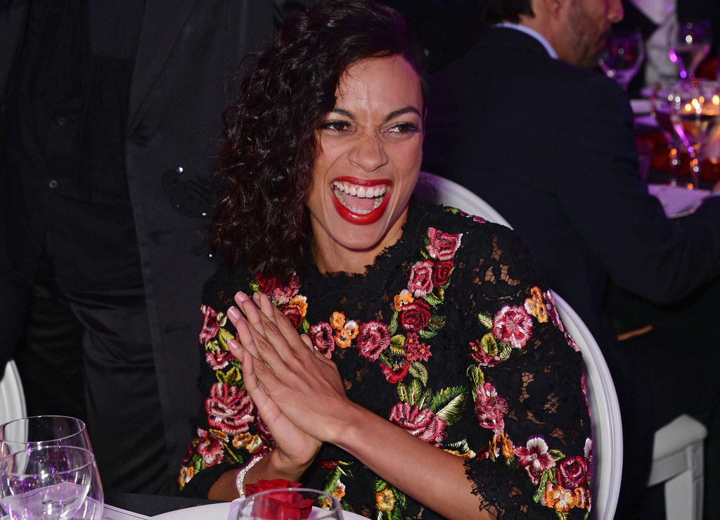 Rosario Dawson smiled big at a Sunday bas for The Expendables 3.
Rosario Dawson smiled big at a Sunday bas for The Expendables 3.