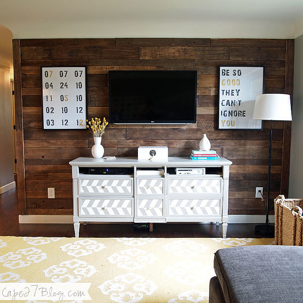 Create a cozy wood wall for just $20. The secret? Shipping pallets.
Source: Cape 27
Create a cozy wood wall for just $20. The secret? Shipping pallets.
Source: Cape 27