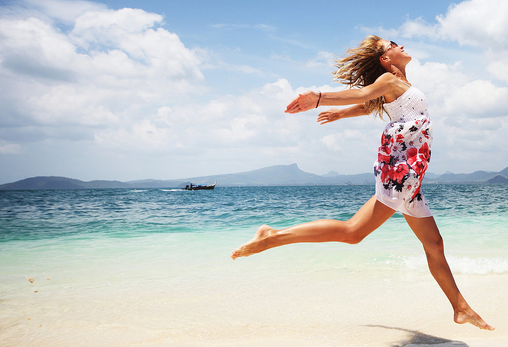 15 Healthy Essentials For Your Summer Beach Bag! 15 Healthy Essentials For Your Summer Beach Bag!