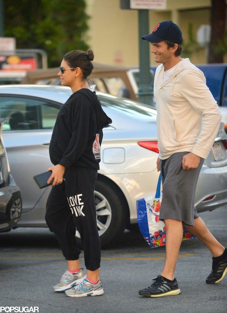 Only Mila and Ashton Can Make Grocery Shopping Look This Cute Only Mila and Ashton Can Make Grocery Shopping Look This Cute