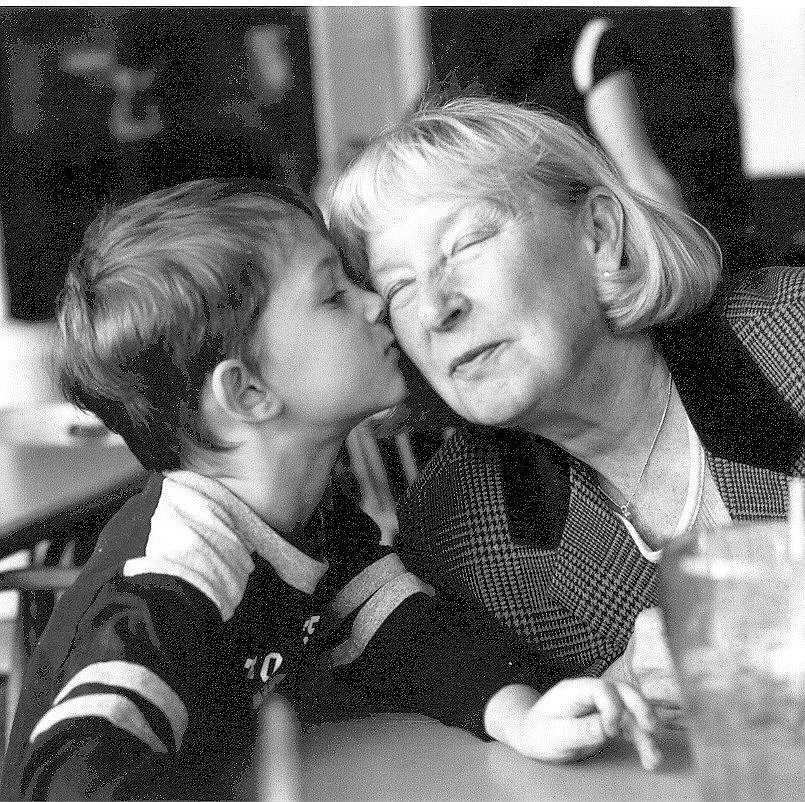 Why Your Child Should Never Be Forced to Hug a Relative Why Your Child Should Never Be Forced to Hug a Relative