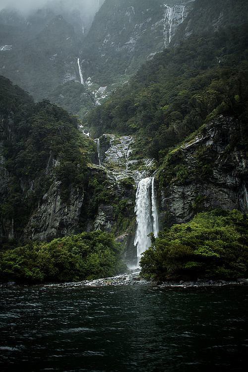 Milford Sound, New Zealand Milford Sound, New Zealand