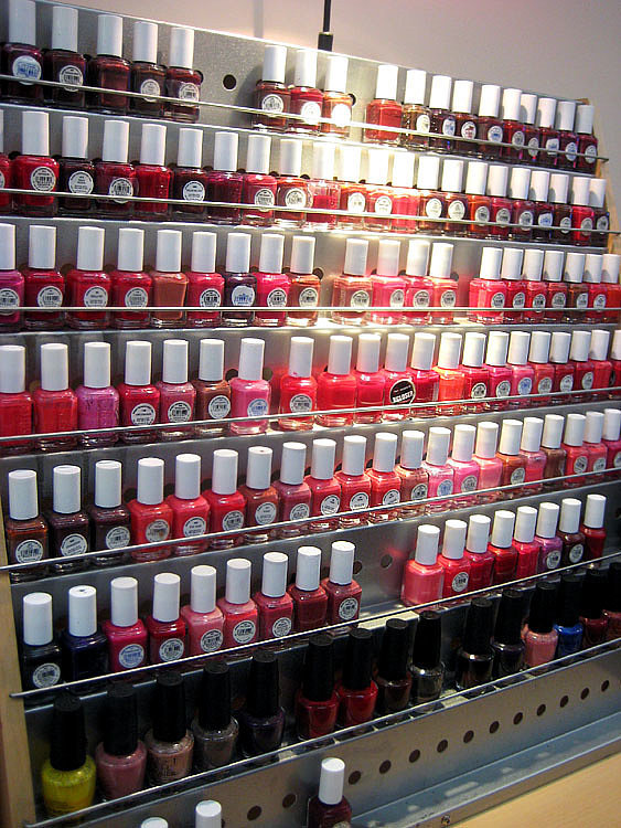 Open your stuck nail polish Open your stuck nail polish