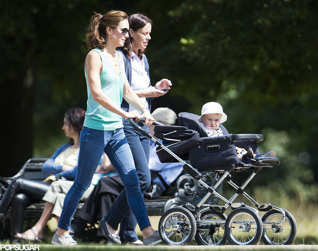 Kate-Middleton-Pushing-Prince-George-Stroller.jpg