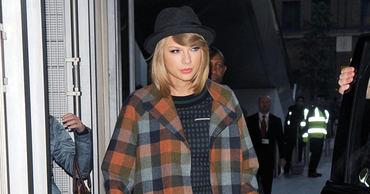 Taylor Swift Wearing A Plaid Coat Street Style | POPSUGAR Fashion