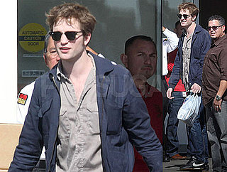 Robert Pattinson Flashes a Smile Out in LA! 