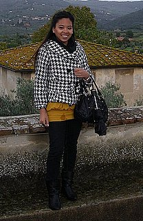 Look of the Day: Houndstooth Hottie 
