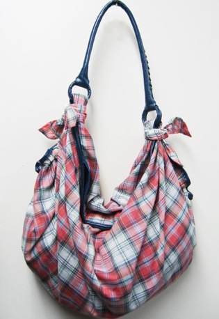 Steve Madden Creates Shoes and Handbags For Mary-Kate and Ashley Olsen's Olsenboye Line 2009-11-03 10:01:40