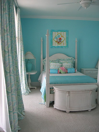 Light turquoise has a really oceanic vibe to it. By pairing it with white and off-white, you can give your home a beachy, postcard-perfect look.
Source: Flickr User Posh Living, LLC
Light turquoise has a really oceanic vibe to it. By pairing it with white and off-white, you can give your home a beachy, postcard-perfect look.
Source: Flickr User Posh Living, LLC