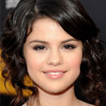 Who Wore Nude Lipstick Best at Last Night's AMAs? Who Wore Nude Lipstick Best at Last Night's AMAs?