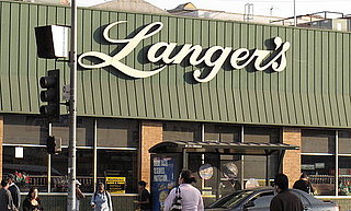 Poll: When Traveling, Do You Seek Out Food Institutions?