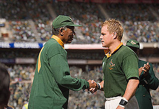 Review of Matt Damon and Morgan Freeman in Clint Eastwood's Invictus 2009-12-11 05:00:00